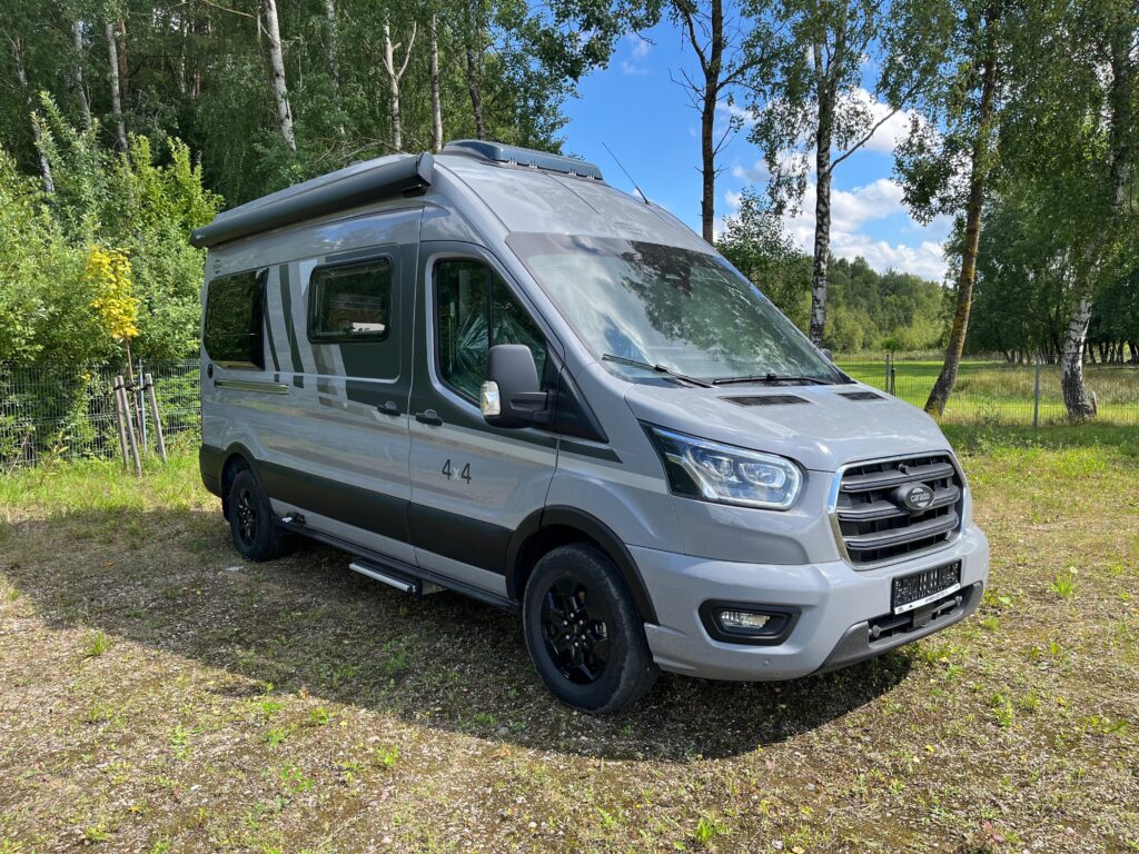 Ford Transit Carado CV590 4X4