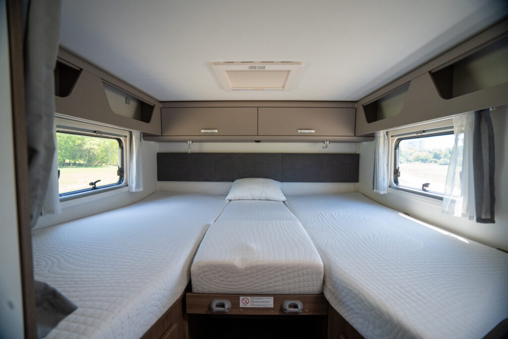 Ford Transit Carado T447

